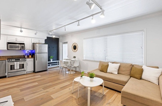 Charming Apartment in Las Olas Blvd Isle