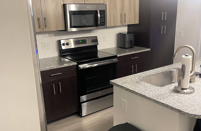Charming Apartment Perfect Blend of Comfort and Convenience
