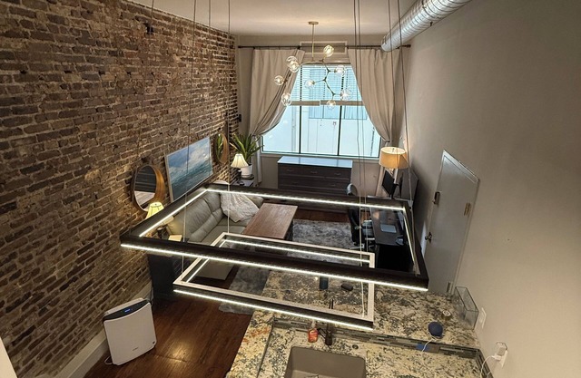 Charming Apartment in the Heart of Downtown Charleston