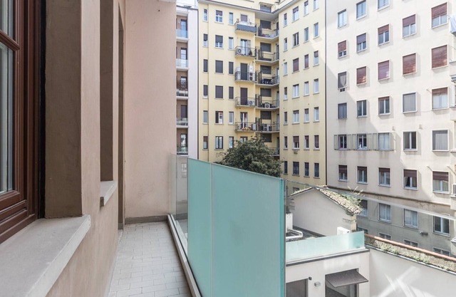 Charming Apartment in Milan's Heart