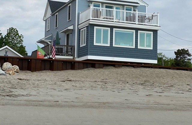 Casa con encanto frente al mar