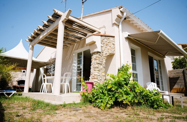 Canetoise con encanto situado a 300 metros de la playa de arena, clasificado 3 estrellas