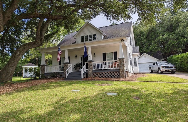 Charming Cape Cod style cottage located in Pickens Place, Aiken S.C. USA-