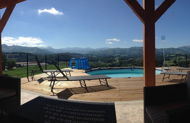Encantador chalet con montañas