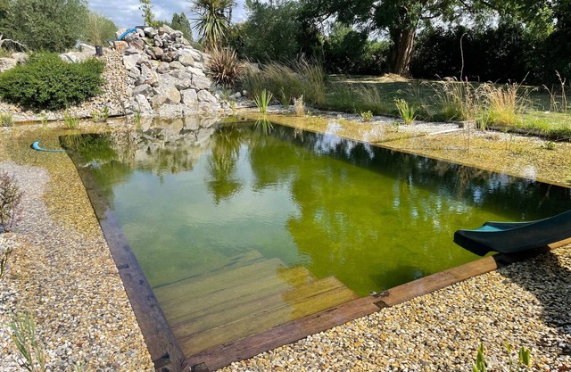 Encantadora casa cerca de Le Mans con piscina natural