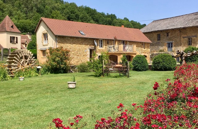 Encantadoras casas de campo en un antiguo molino, piscina, jacuzzi
