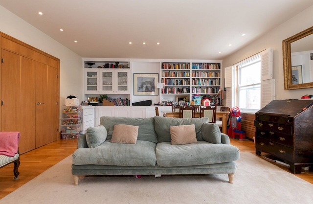 Charming Family-Friendly 3Bedroom in Belsize Park | Pass the Keys