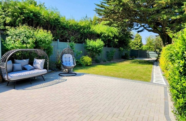 Charming family home in the heart of Sanderstead.