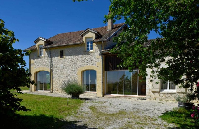 Casa rural con piscina privada, terraza y viñedos cerca de Bergerac