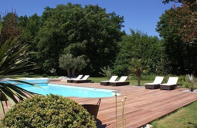 Finca con 4 estrellas y 4 orejas de lujo Gites de France para 4 y 6 personas