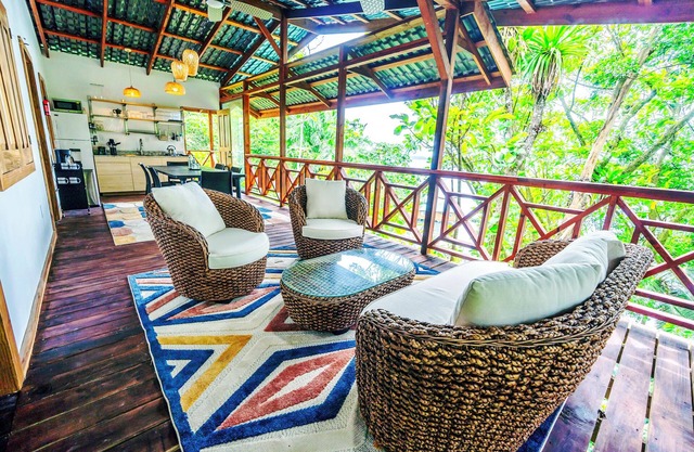 Charming Hilltop Jungle Bungalow of Isle Bastimentos with WiFi & AC