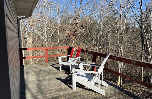 Charming home on a beautiful wooded lot less than 1.5 miles from Miami's campus.