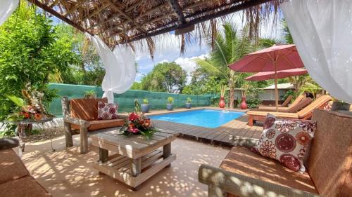 Charming house in Albion + enclosed garden and shared pool