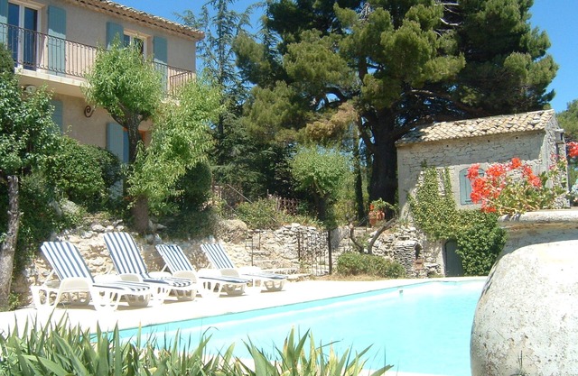 Encantadora casa con vista excepcional al Luberon y piscina
