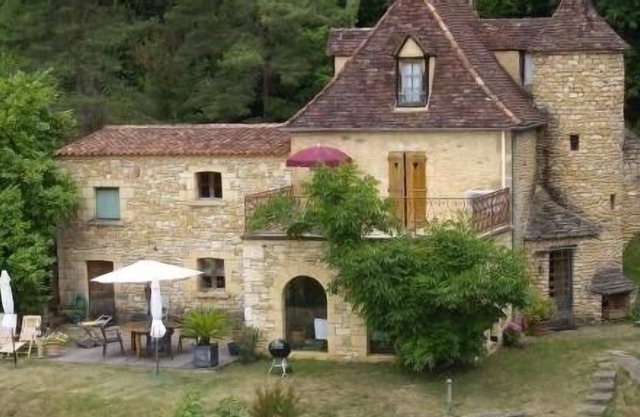 hotel encantador en una prox excepcional Sarlat / Lascauxx