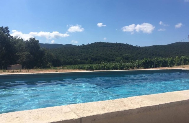 Encantadora casa en finca vinicola con piscina.
