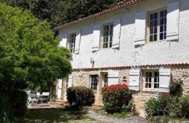Charmimg House in Negrondes, Dordogne, France