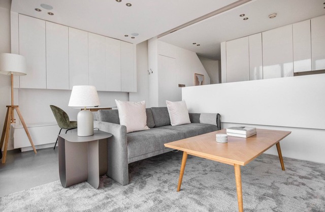 Charming Hoxton 2BR w/ Large Balcony, ny Shops & Bars, by Blueground
