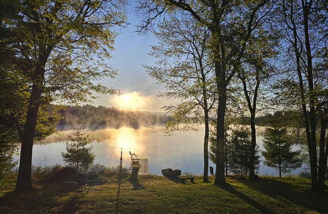 Charming Lakefront home w/ dock, gas grill, fire pit, on ATV/Snowmobile trail
