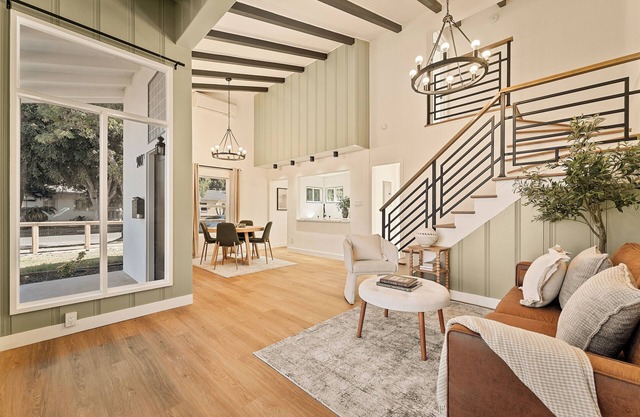 Charming Long Beach Getaway
