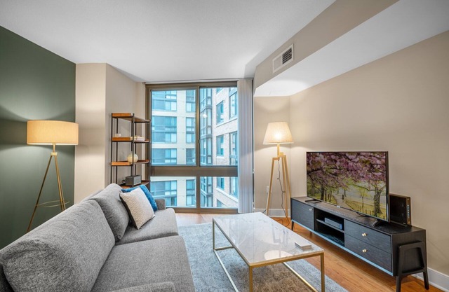 Charming Mount Vernon 1BR w/ Gym, Pool, W/D, near metro by Blueground