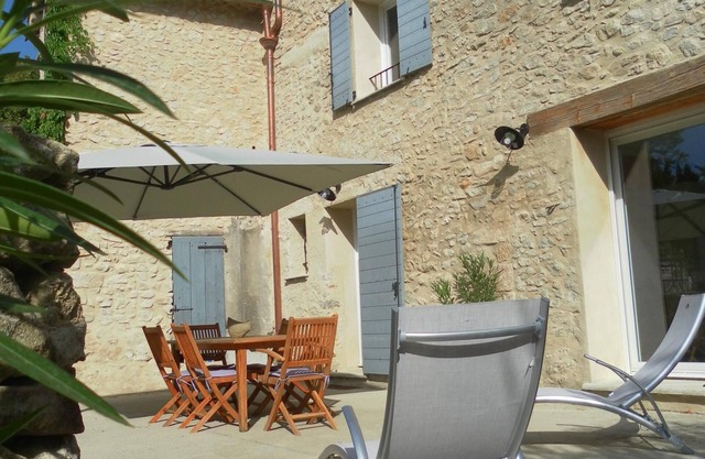 Encantadora casa de campo nueva en una casa de campo en Lurs entre Luberon y Verdon