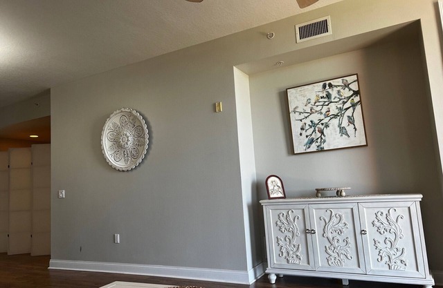 Charming Palmetto 2-bedroom gated water view condo w/ AC 24 HR security