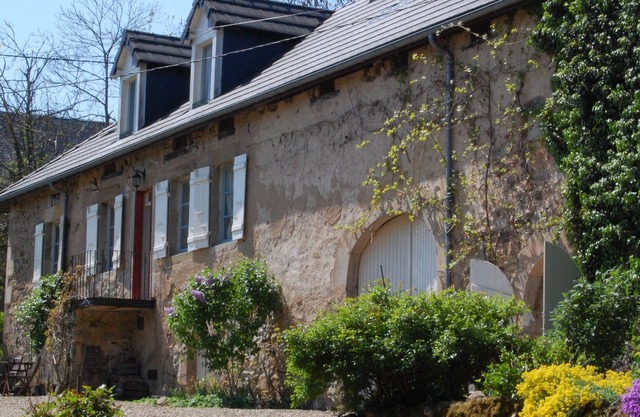 Encantadora granja renovada en la Borgoña rural