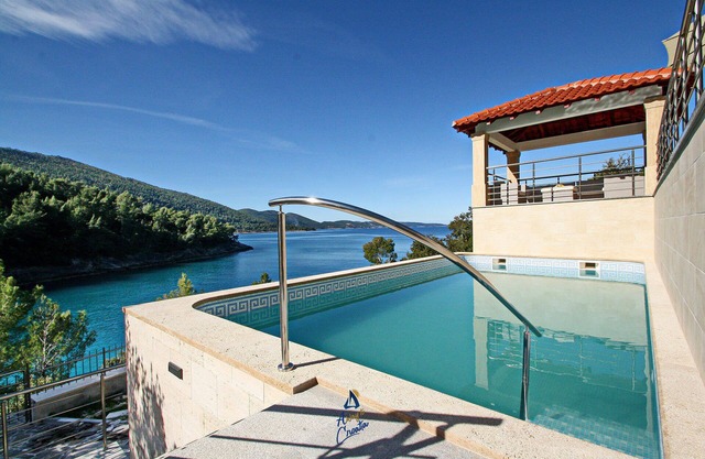 Encantadora y tranquila villa frente al mar para 8 personas con piscina privada