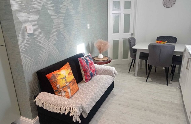 Charming spacious 1-Bed Apartment in Dagenham