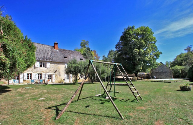 Encantadora casa de piedra entre Sarlat y Montignac Lascaux IV