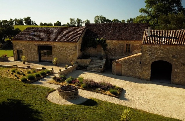 bonita casa de piedra con piscina privada climatizada