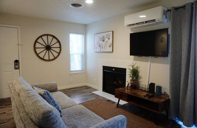 Charming Studio Amazing Location King-Size Bed