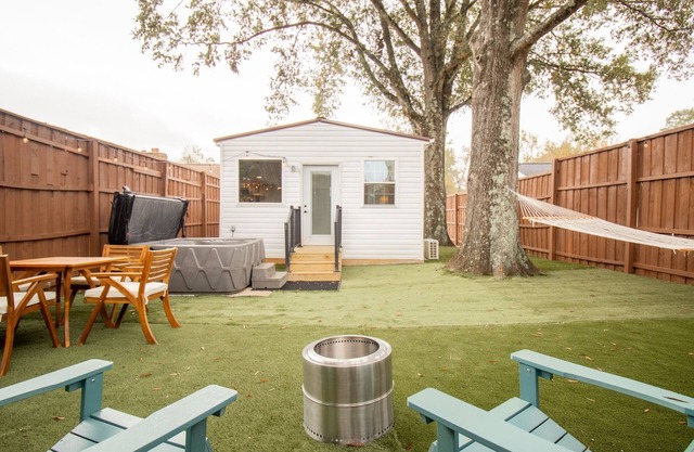 Charming Studio in Taylors by Brick and Home