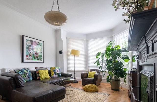 Charming Three Bed Artist's House in Dollis Hill