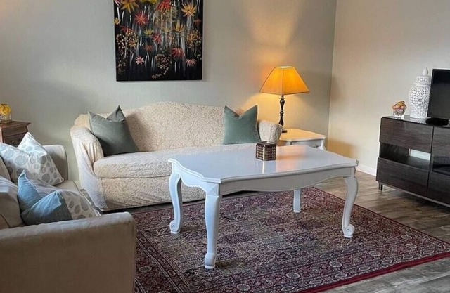 Beautiful Updated Apartment
