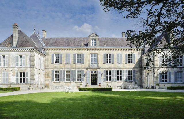 Chateau De Jaques - Quince Habitaciones , Capacidad 31