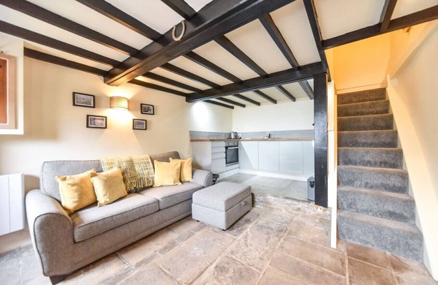 Chatterbox Cottage, romantic hideaway in the Picturesque Derbyshire Dales