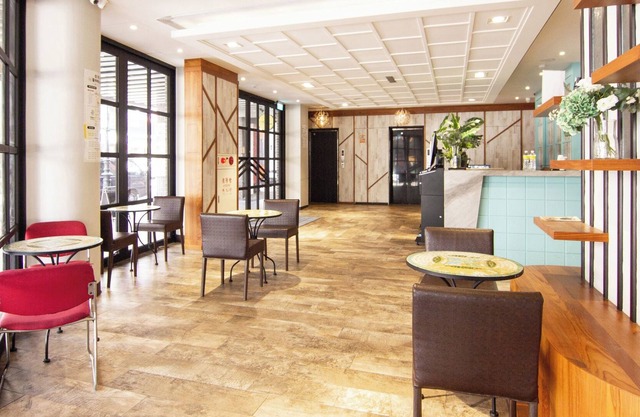 CHECK inn Taichung Ziyou