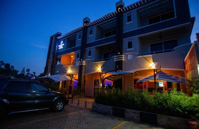 Checkmate Bar & Suites