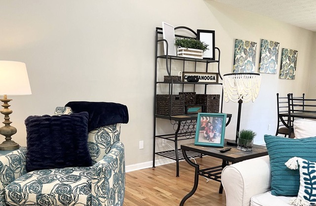 Cheerful, dog-friendly 3 bedroom home