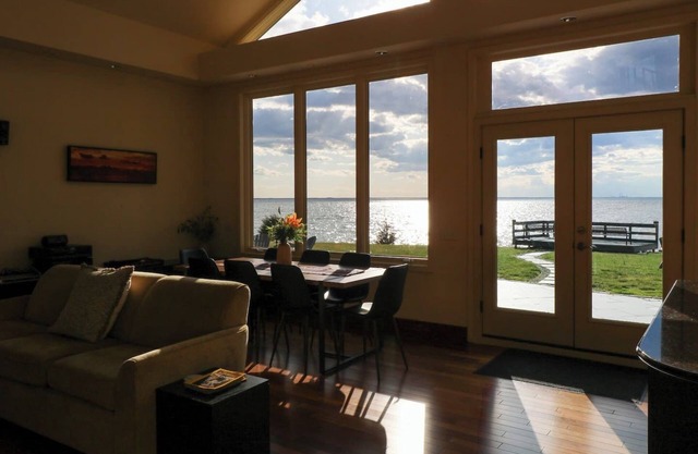 Charming Home in Chesapeake Bay Retreat W/Breathtaking Views