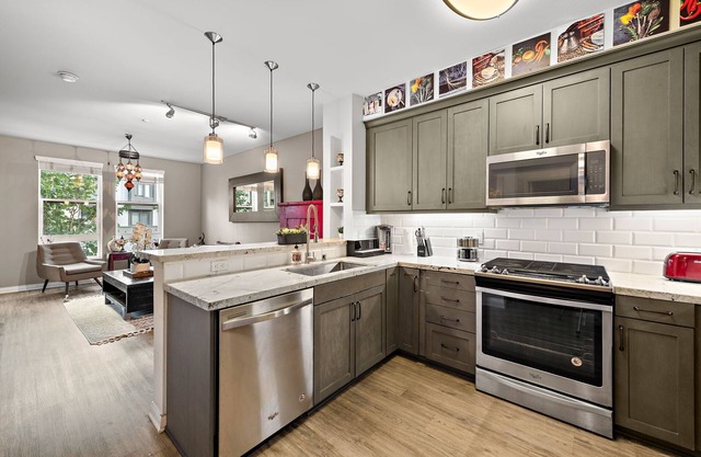 Chic 1-bedroom apartment with unreal amenities in fabulous Laguna Niguel