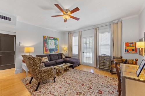 Chic 1 BR Units Near Dilworth