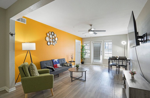 Chic 2-bedroom apartment with WiFi, AC in marvelous Austin