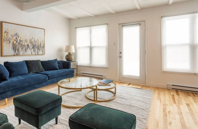 Chic and Comfortable 3BR