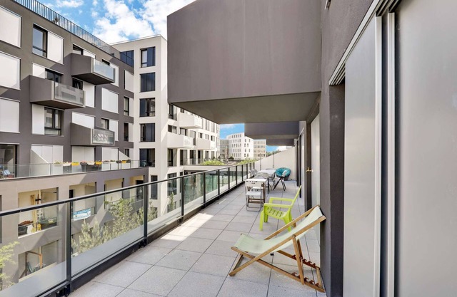 Chic and spacious apart southern Paris