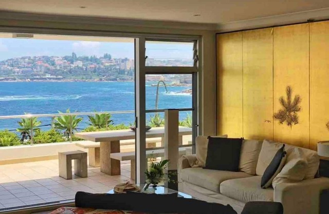 Chic apartment waterfront access