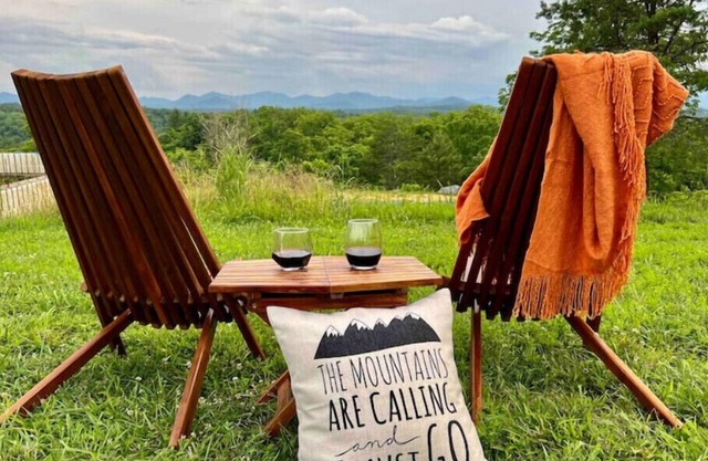 Chic Barndo Chalet Above French Broad River- Pano Mountain Views on 13 Acres