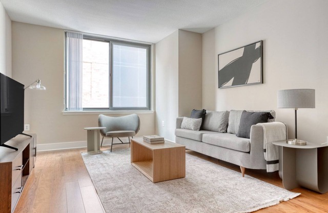 Chic Mount Vernon 1BR w/ Gym & W/D, near Capital One Arena, by Blueground